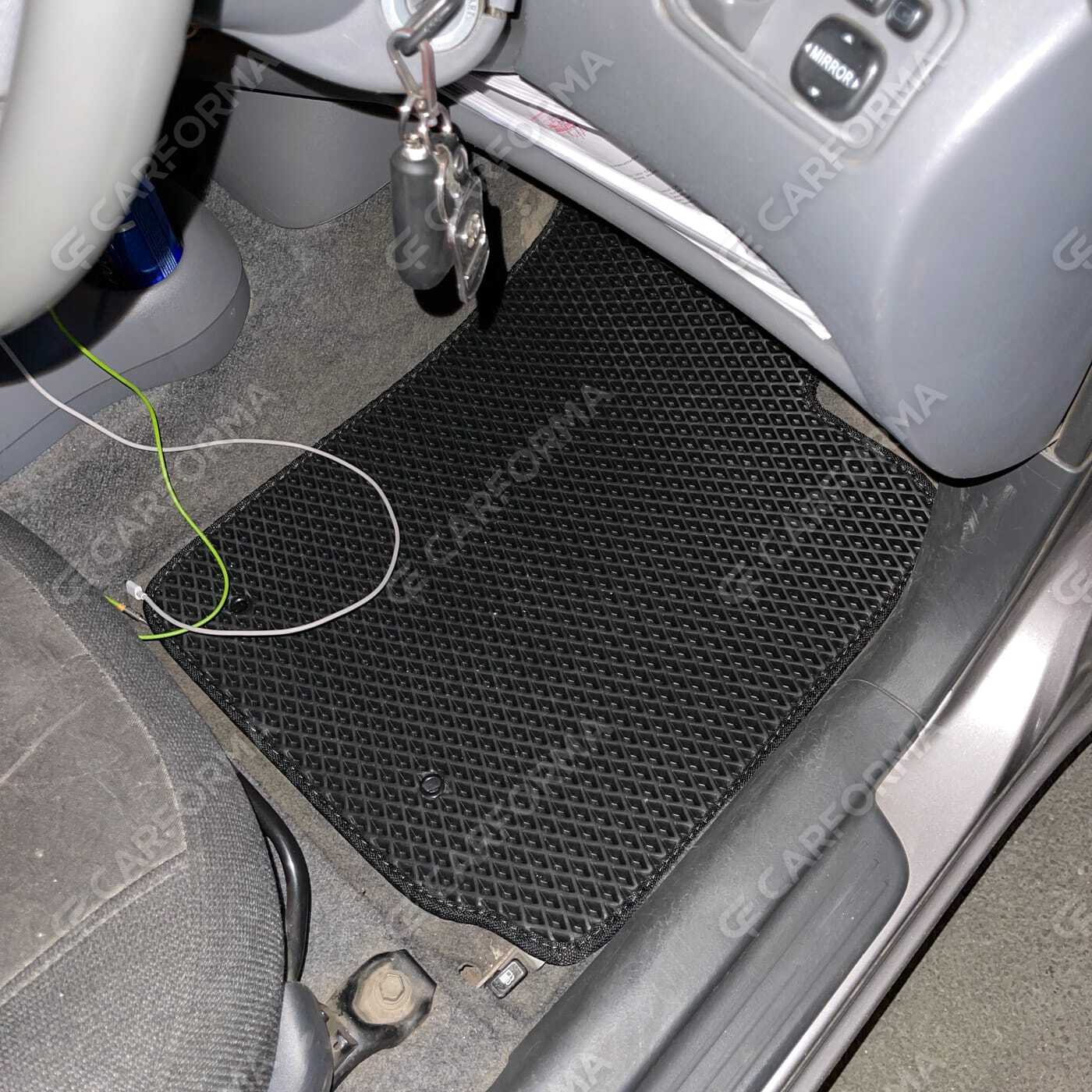 Коврики на Toyota Vitz I 1998&nbsp;-&nbsp;2005 в Кургане