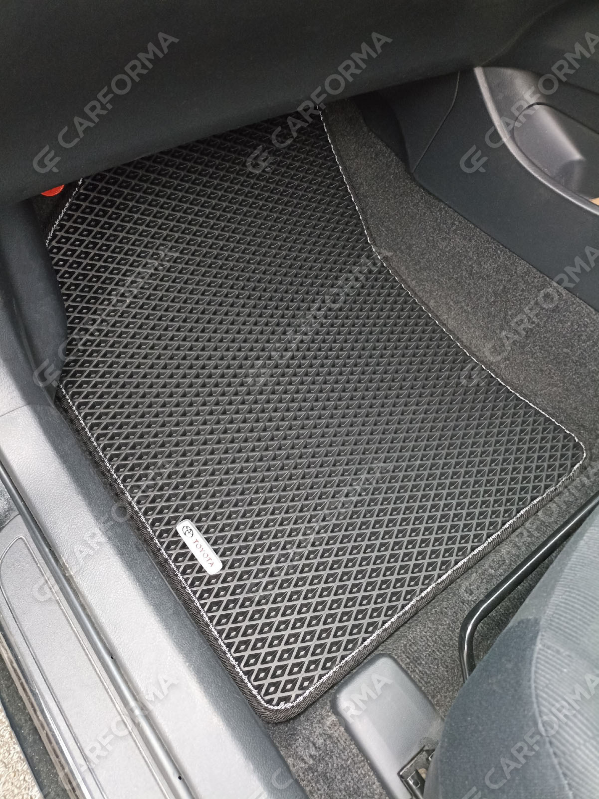 Коврики на Toyota Corolla Fielder (E14) 2006&nbsp;-&nbsp;2012 в Кургане