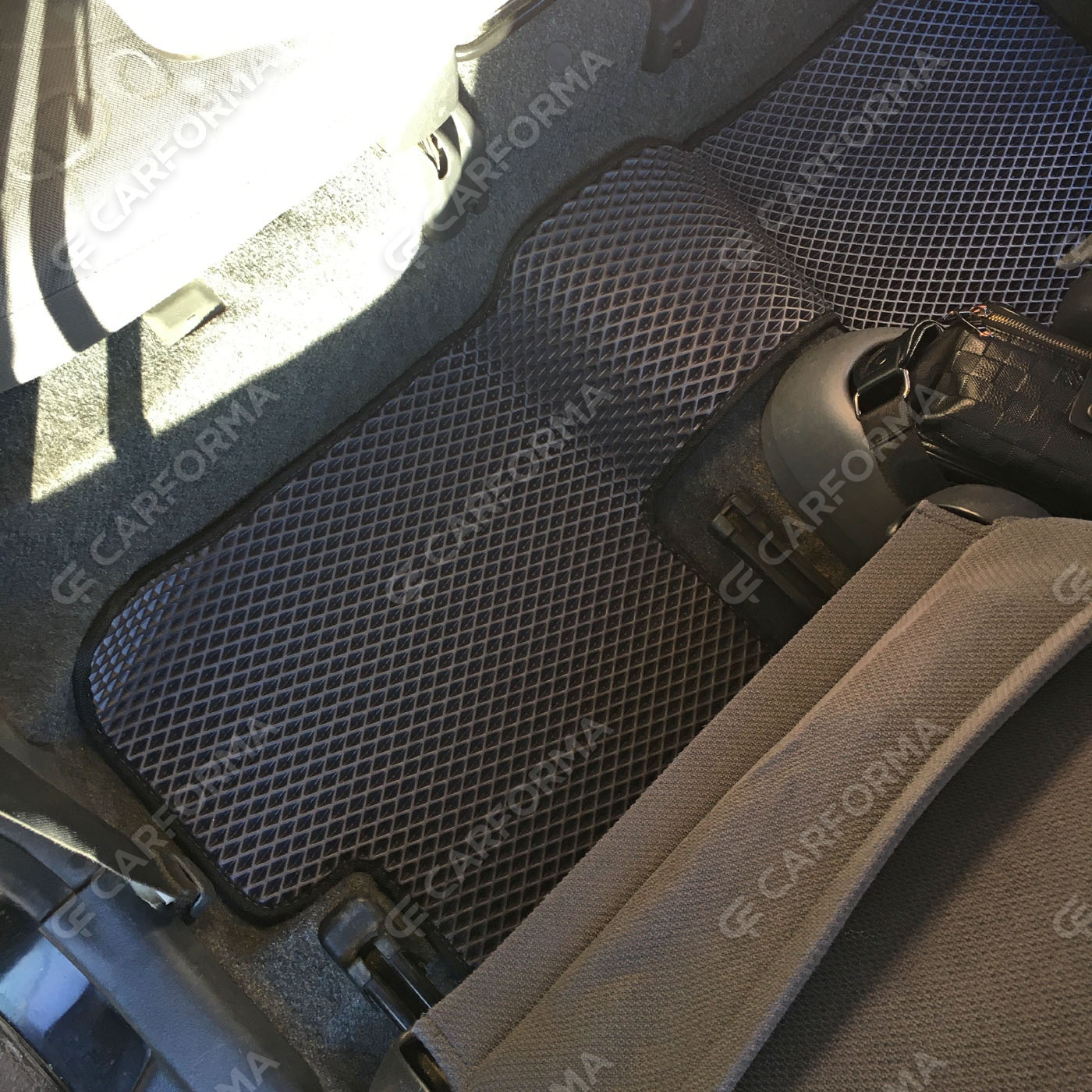 Коврики на Toyota Vitz I 1998&nbsp;-&nbsp;2005 в Кургане