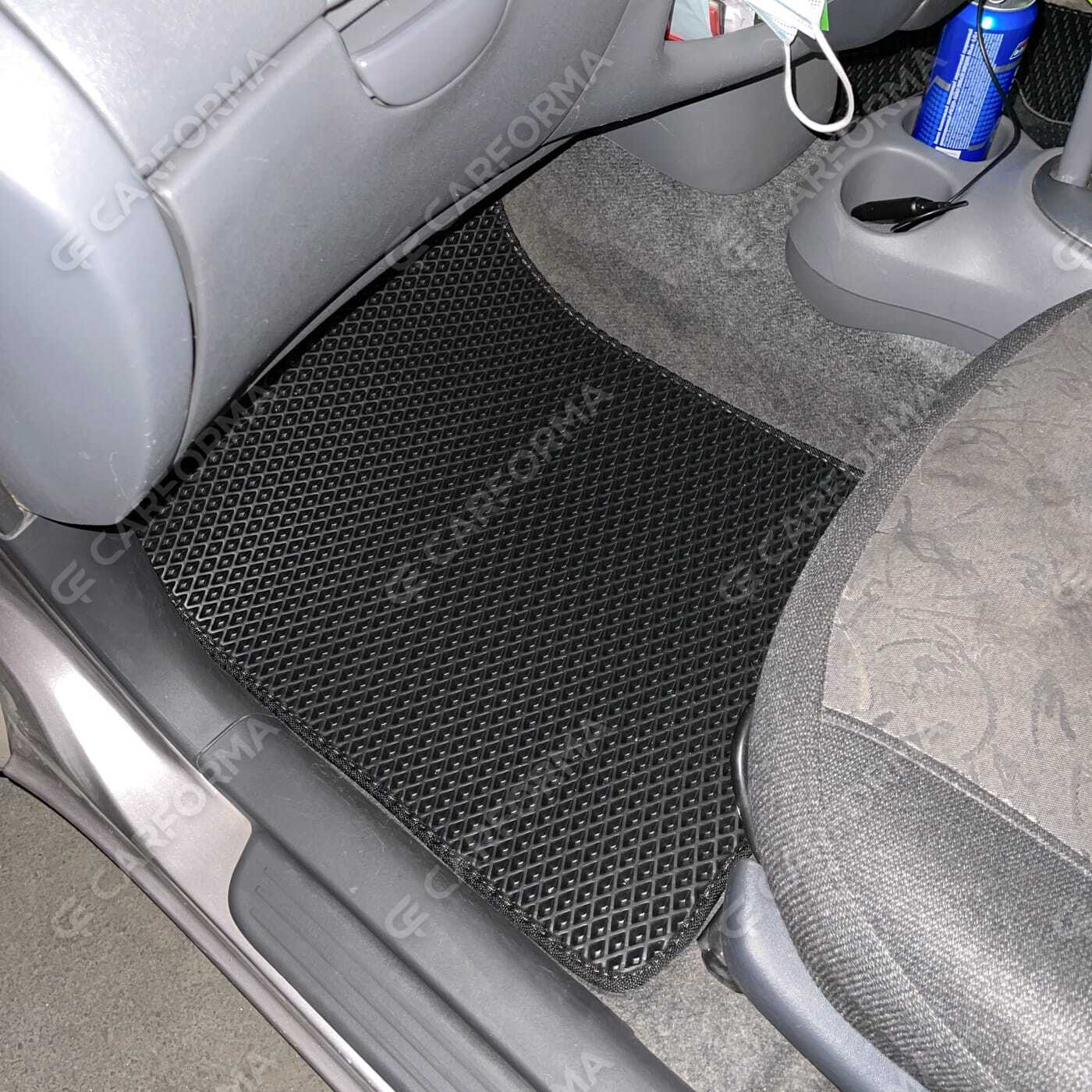 Коврики на Toyota Vitz I 1998&nbsp;-&nbsp;2005 в Кургане