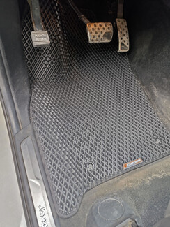 Ворсовые коврики на Jeep Grand Cherokee (WK2) 2010 - 2022 в Кургане Ворсовые коврики на Jeep Grand Cherokee (WK2) 2010 - 2022 в Кургане