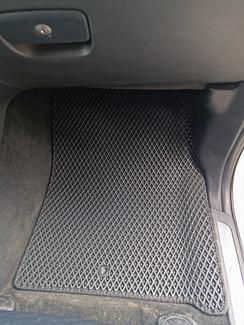 Коврики на Jeep Grand Cherokee (WK2) 2010 - 2022 в Кургане