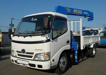 Ворсовые коврики на Hino 300 I узкая кабина 1999 - 2015 в Кургане