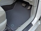 Ворсовые коврики на Toyota Prius Alpha 2011 - 2021 в Кургане