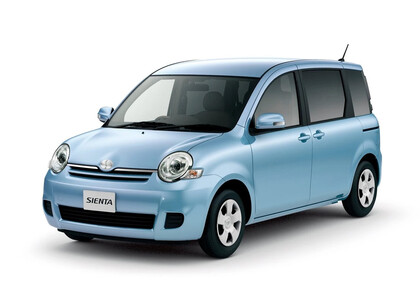Ворсовые коврики на Toyota Sienta I 2003 - 2015 в Кургане